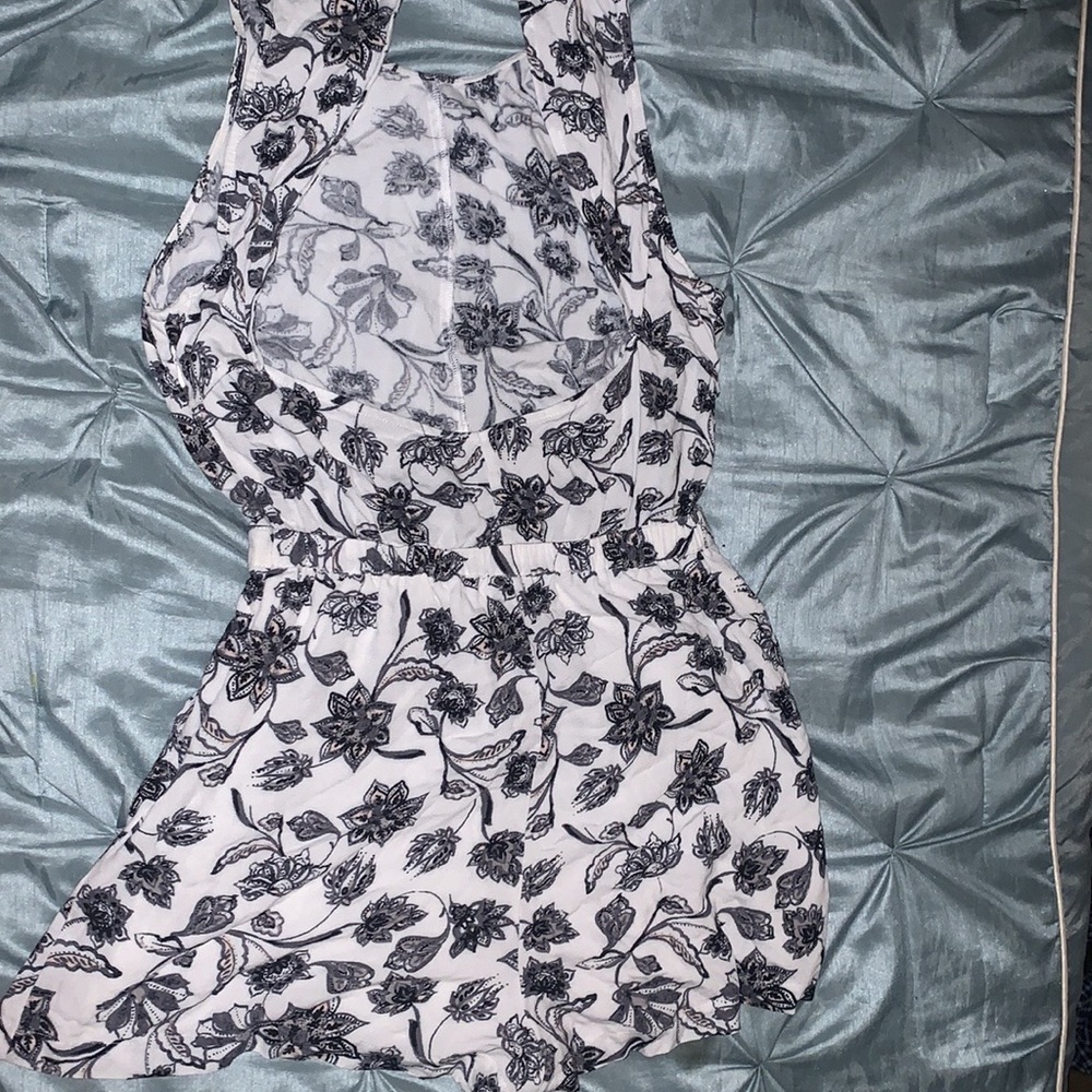 Kendall & Kylie B&W summer romper